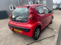 Used Peugeot 107 68 HP (50 kW) 2011 Red Hatchback