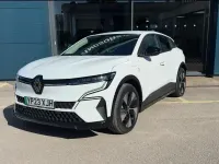 Used Renault Megane E-Tech Equilibre 160 kW (218 HP) 2023 White Hatchback