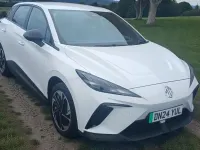 Used MG MG4 EV SE 63 kW (87 HP) 2024 White Hatchback