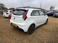 Used MG MG3 Exclusive 106 HP (77 kW) 2024 White Hatchback