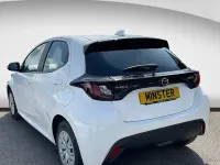 Używany Mazda 2 116 KM (85 kW) 2023 Biały Hatchback