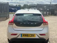 Used Volvo V40 SE Lux 118 HP (86 kW) 2016 Silver Hatchback