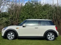 Used Mini Cooper Hatch 136 HP (100 kW) 2015 White Hatchback