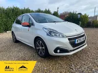Used Peugeot 208 Roland Garros 110 HP (80 kW) 2016 White Hatchback