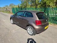 Begagnad VW Polo Edition 2013 Brun Halvkombi