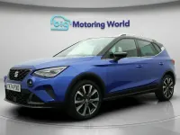 Begagnad Seat Arona FR 116 HK (85 kW) 2024 Blå SUV