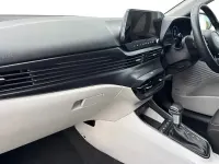Used Hyundai i20 Ultimate 101 HP (74 kW) 2023 White Hatchback