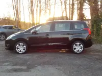 Używany Peugeot 5008 Active 115 KM (84 kW) 2014 Czarny Minivan