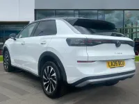 New VW T-Roc Life 150 HP (110 kW) 2026 Pure white / black SUV