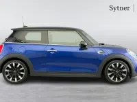 Used Mini Cooper Exclusive 134 HP (98 kW) 2019 Blue Hatchback