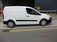 Used Peugeot Partner S 100 HP (73 kW) 2017 White MPV