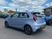 Begagnad MG MG3 Exclusive 105 HK (77 kW) 2022 Grå Halvkombi