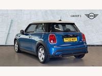 Begagnad Mini Cooper Classic 136 HK (100 kW) 2022 Blå Halvkombi