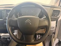 Used Citroën Dispatch 142 HP (104 kW) 2022 White MPV