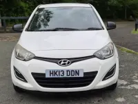 Używany Hyundai i20 Classic 85 KM (62 kW) 2013 Biały Hatchback