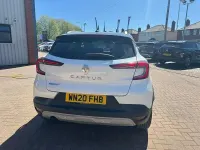 Usado Renault Captur Iconic 130 CV (95 kW) 2020 Blanco SUV