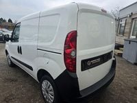 Used Vauxhall Combo 95 HP (69 kW) 2017 White MPV