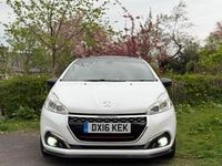 Used Peugeot 208 Prestige 208 HP (152 kW) 2016 White Hatchback