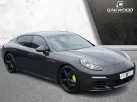 Usado Porsche Panamera 416 HP (305 kW) 2016 Cinzento Citadino