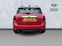 Begagnad Mini Cooper S Countryman Exclusive 192 HK (141 kW) 2019 Röd SUV
