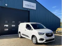 Used Vauxhall Combo Sportive 100 HP (73 kW) 2020 White MPV