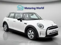 Used Mini Cooper Classic 136 HP (100 kW) 2022 White Hatchback