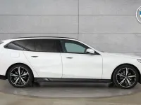 Used BMW 520 M Sport 205 HP (150 kW) 2025 White Estate