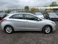 Second-hand Hyundai i30 Active 100 CP (73 kW) 2015 Argintiu Hatchback