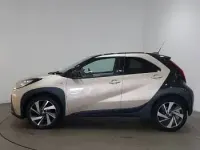 Used Toyota Aygo X 72 HP (52 kW) 2023 Beige SUV