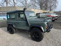 Used Land Rover Defender 111 HP (81 kW) 2003 Green Estate