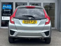 Begagnad Honda Jazz EX 102 HK (75 kW) 2016 Silver Halvkombi