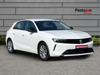 Used Vauxhall Astra Design Edition 108 HP (79 kW) 2023 White Hatchback