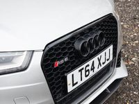 Used Audi RS6 Design 560 HP (411 kW) 2014 Silver Estate