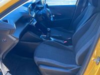 Used Peugeot 208 Active+ 75 HP (55 kW) 2023 Yellow Hatchback