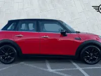 Usado Mini Cooper Classic 134 HP (98 kW) 2022 Vermelho Citadino
