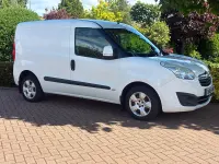 Używany Vauxhall Combo Sportive 90 KM (66 kW) 2015 Biały Minivan