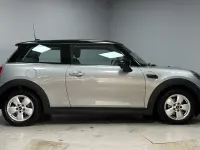 Usado Mini Cooper Classic 134 CV (98 kW) 2023 Plateado Utilitario