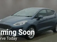 Begagnad Ford Fiesta Titanium 2019 Blå Halvkombi
