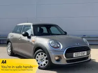 Used Mini ONE Hatch 102 HP (75 kW) 2017 Silver Hatchback
