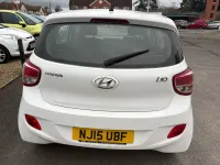 Käytetty Hyundai i10 Premium 66 HP (48 kW) 2015 Valkoinen Viistoperä