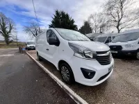 Usado Vauxhall Vivaro Sportive 120 HP (88 kW) 2018 Branco Monovolume