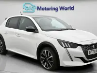 Used Peugeot 208 GT 102 HP (75 kW) 2023 White Hatchback
