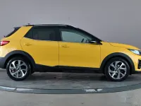 Used Kia Stonic GT-Line S 118 HP (86 kW) 2023 Yellow SUV