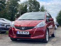 Used Honda Jazz ES 99 HP (72 kW) 2015 Red Hatchback