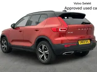 Used Volvo XC40 R-Design 161 HP (118 kW) 2019 Red SUV