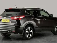 Used Nissan Qashqai N-Connecta 110 HP (80 kW) 2016 Black SUV