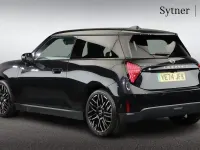 Used Mini Cooper SE Hatch 158 kW (215 HP) 2024 Black Hatchback