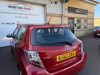 Used Toyota Yaris Plus 99 HP (72 kW) 2014 Red Hatchback
