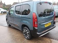 Begagnad Citroën Berlingo 128 HK (94 kW) 2024 Blå Minibuss