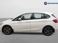 Begagnad BMW 225 Sport Line 224 HK (164 kW) 2019 Vit Halvkombi